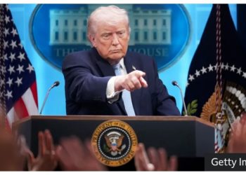 Judge temporarily overturns Trump’s White House media ban