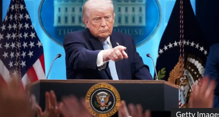Judge temporarily overturns Trump’s White House media ban